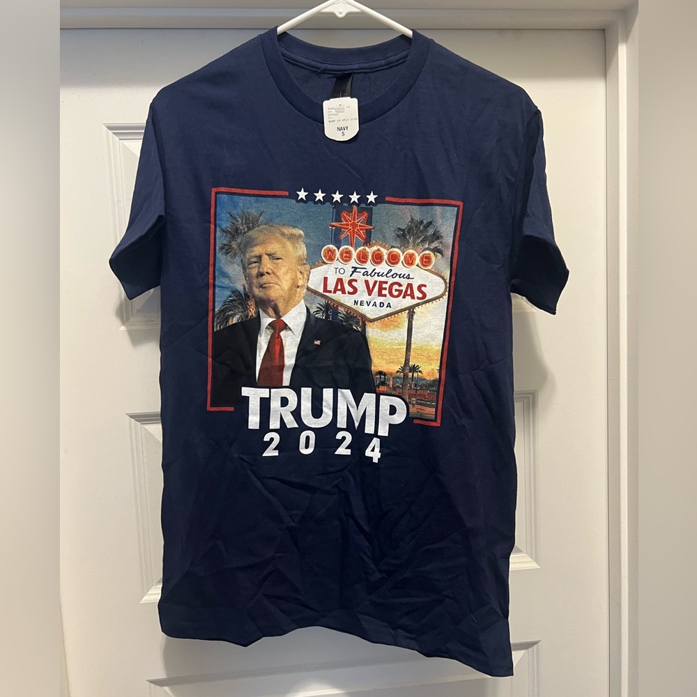 New TRUMP 2024 T-Shirt Las Vegas LV Navy Blue GILDAN Crew Neck GOP President NWT